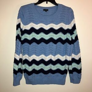 Talbots large L sweater EUC lightweight